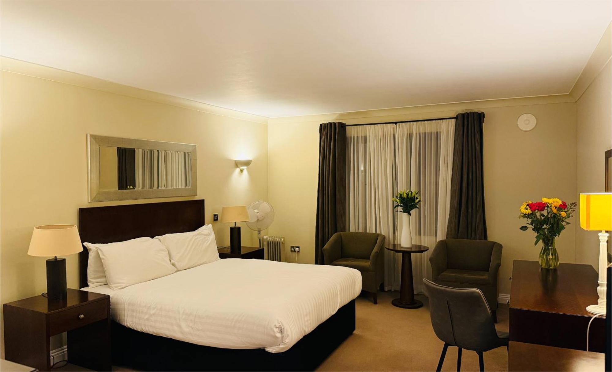 Hustyns Hotel Saint Wenn Exterior photo